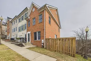 843 Monteria Ct SE, Washington, DC 20032 - Photo 2