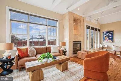 37 17th Street SE, Washington, DC 20003 - Photo 1