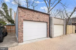 237 10th St SE, Washington, DC 20003 - Photo 38