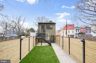235 12th St SE, Washington, DC 20003 - Photo 30