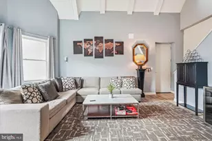 3240 Hiatt Pl NW, Washington, DC 20010 - Photo 2