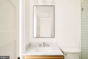 304 N St NW, Washington, DC 20001 - Photo 32