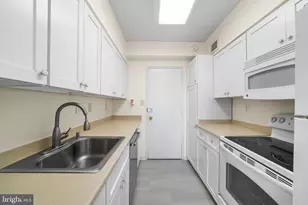 4301 Massachusetts Ave NW, Washington, DC 20016 - Photo 24