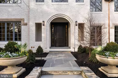 4433 Cathedral Avenue NW, Washington, DC 20016 - Photo 2