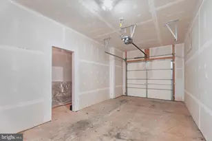 412 Woodcrest Dr SE, Washington, DC 20032 - Photo 38