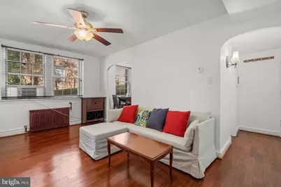 4581 Macarthur Boulevard NW #103, Washington, DC 20007 - Photo 2