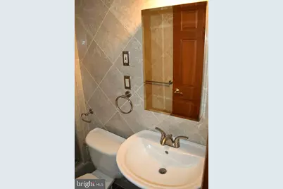 39 Bryant Street NW, Washington, DC 20001 - Photo 4