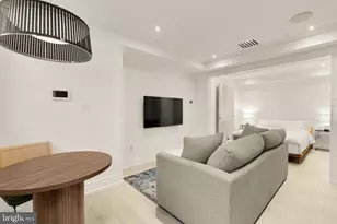 1204 Q St NW, Washington, DC 20009 - Photo 2