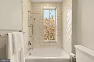 111 5th St SE, Washington, DC 20003 - Photo 20