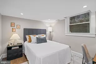 1726 17th St NW, Washington, DC 20009 - Photo 22