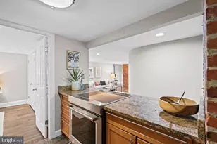 1726 17th St NW, Washington, DC 20009 - Photo 10