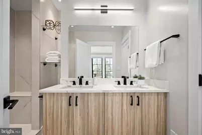 330 16th Street SE #2, Washington, DC 20003 - Photo 36