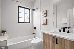 330 16th St SE, Washington, DC 20003 - Photo 30