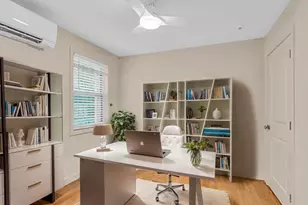 220 2nd St SE, Washington, DC 20003 - Photo 4