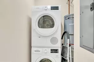 220 2nd St SE, Washington, DC 20003 - Photo 14