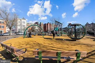 1239 C St SE, Washington, DC 20003 - Photo 38