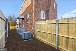 31 McDonald Pl NE, Washington, DC 20011 - Photo 8