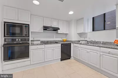 1099 22nd Street NW #601, Washington, DC 20037 - Photo 14