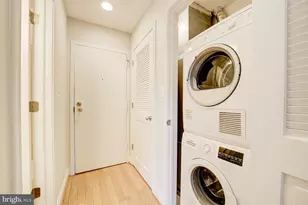 220 13th St SE, Washington, DC 20003 - Photo 24