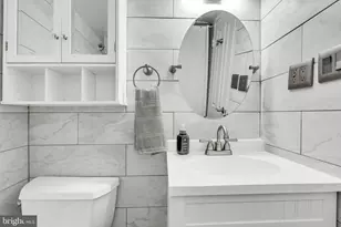 4201 Cathedral Ave NW, Washington, DC 20016 - Photo 30