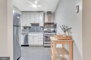 4201 Cathedral Ave NW, Washington, DC 20016 - Photo 24