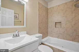 415 Emerson St NW, Washington, DC 20011 - Photo 28