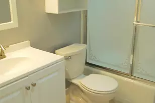 2405 I St NW, Washington, DC 20037 - Photo 20