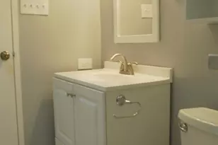 2405 I St NW, Washington, DC 20037 - Photo 18