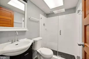 500 9th St SE, Washington, DC 20003 - Photo 6