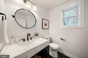 131 11th St NE, Washington, DC 20002 - Photo 8