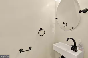 1609 Levis St NE, Washington, DC 20002 - Photo 16