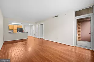 350 G St SW, Washington, DC 20024 - Photo 10