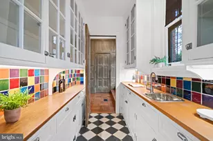 2214 Wyoming Ave NW, Washington, DC 20008 - Photo 10