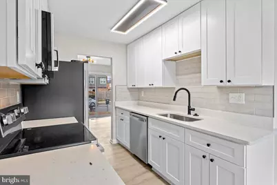 1360 Barnaby Terrace SE, Washington, DC 20032 - Photo 8