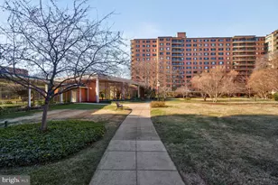 4201 Cathedral Ave NW, Washington, DC 20016 - Photo 20