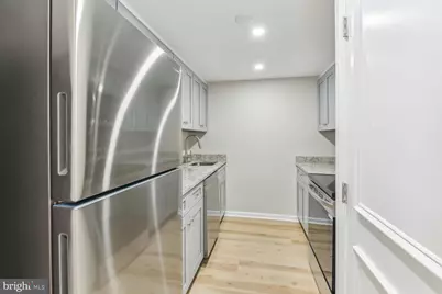 327 8th Street NE #3, Washington, DC 20002 - Photo 4