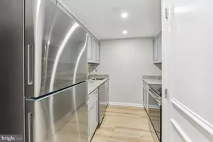 327 8th St NE, Washington, DC 20002 - Photo 4