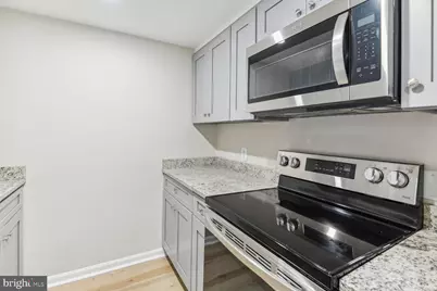 327 8th Street NE #3, Washington, DC 20002 - Photo 6