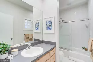 240 14th St SE, Washington, DC 20003 - Photo 10