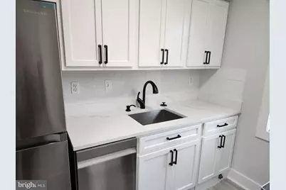 3809 V Street SE #202, Washington, DC 20020 - Photo 4