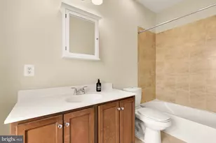 907 3rd Pl SE, Washington, DC 20003 - Photo 26