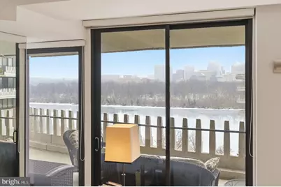 700 New Hampshire Avenue NW #1218, Washington, DC 20037 - Photo 18