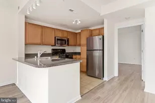 350 G St SW, Washington, DC 20024 - Photo 8