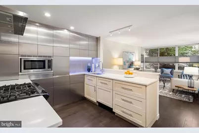 1301 20th Street NW #109, Washington, DC 20036 - Photo 4