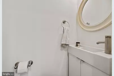 2000 E E Street NE, Washington, DC 20002 - Photo 14