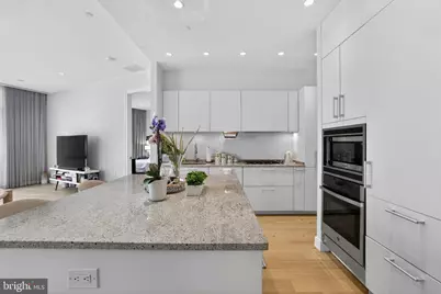 1177 22nd Street NW #2M, Washington, DC 20037 - Photo 10