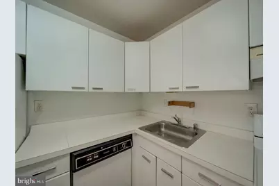 2939 Van Ness Street NW #807, Washington, DC 20008 - Photo 16