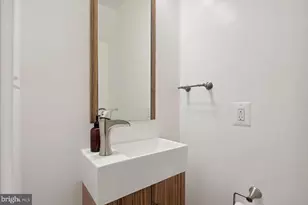 12 Hanover Pl NW, Washington, DC 20001 - Photo 12