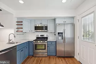 12 Hanover Pl NW, Washington, DC 20001 - Photo 2