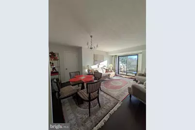 2111 Wisconsin Avenue NW #317, Washington, DC 20007 - Photo 4